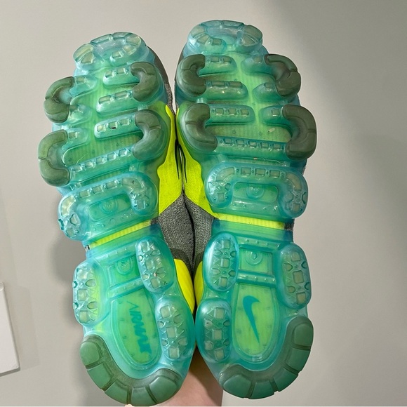 Nike Men's Air Vapormax Moc 2 Mica Green/Volt Laceless Size 12 - Picture 7 of 7
